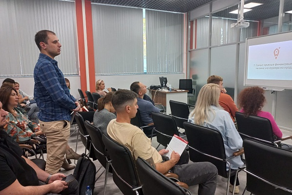 Бесплатный тренинг для предпринимателей по эффективной работе отдела продаж прошел в Новосибирске